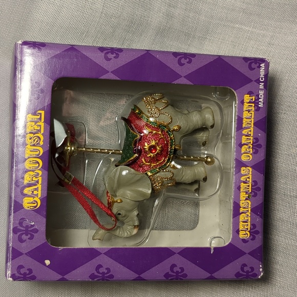 Costco NIB set 4 Carousel Christmas Ornaments. Lion, Giraffe, Elephant, Camel. - Picture 5 of 9